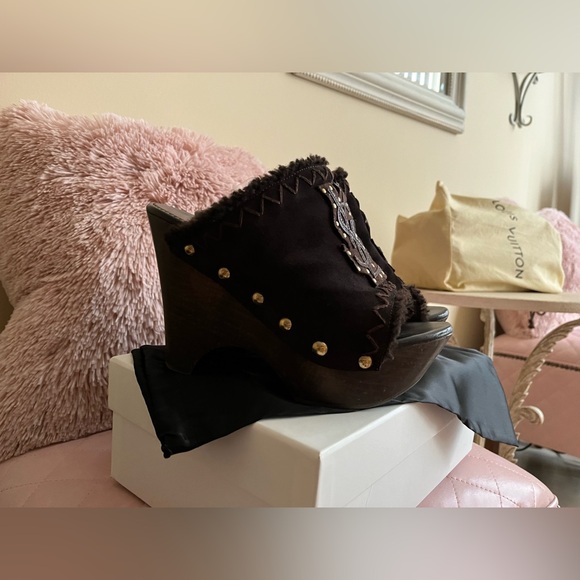 Yves Saint Laurent Shearling & Swede Wooden Vintage Clog🤎 - Picture 8 of 13